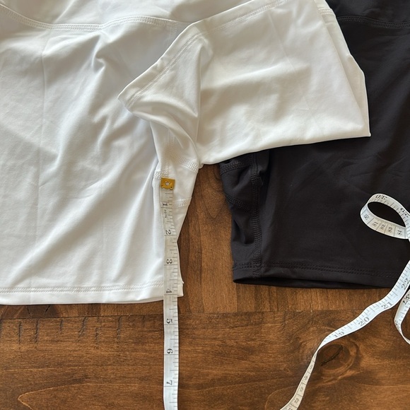 Tommy Bahama Golf Shorts Bundle S Black & White | Stretch Spandex Activewear - Picture 7 of 8